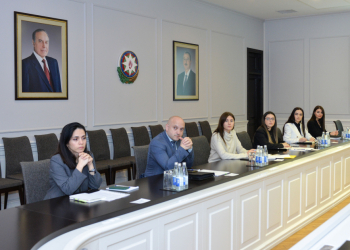 Əmək bazarında yaranan dəyişikliklər peşə ixtisaslı kadr hazırlığının təkmilləşdirilməsi zərurətini yaradır