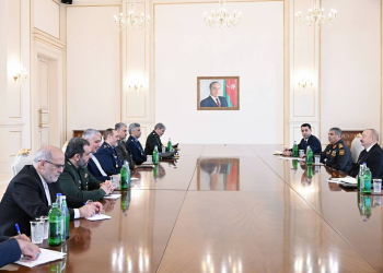 İlham Əliyev İranın müdafiə və silahlı qüvvələrə dəstək nazirinin başçılıq etdiyi nümayəndə heyətini qəbul edib