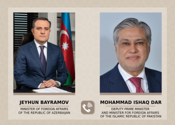 Nazir Ceyhun Bayramovun Pakistan İslam Respublikasının Baş nazirinin müavini, xarici işlər naziri Məhəmməd İshaq Dar ilə telefon danışığı