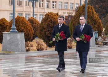 Naxçıvan Muxtar Respublikasının Baş naziri kollektivə təqdim edilib