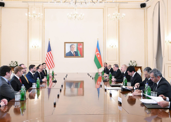 İlham Əliyevin ABŞ-ın Vitse-prezidenti ilə geniş tərkibdə görüşü keçirilib