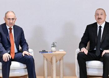 İlham Əliyev Əbu-Dabidə Ermənistanın Baş naziri ilə görüşüb